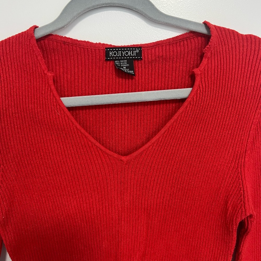 Red Sweater - Koji Yohji - image 2
